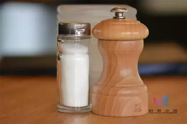 吃鹽越少就越健康?未必!盲目低鹽飲食有隱患,快看!