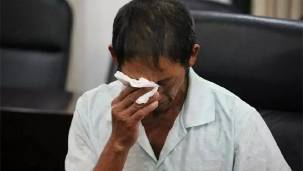 小員工結巴地問:老闆,你能請我父親吃頓飯嗎?老闆的霸氣回應感動無數人