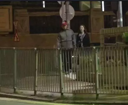 陳凱琳挺大肚現身活動,如今肚子已經大成這樣,網友:快生了吧?