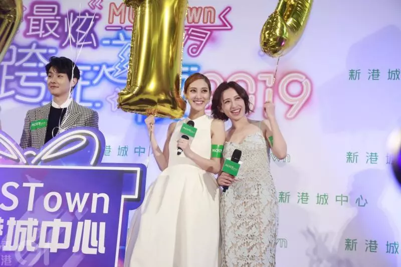 陳凱琳挺大肚現身活動,如今肚子已經大成這樣,網友:快生了吧?