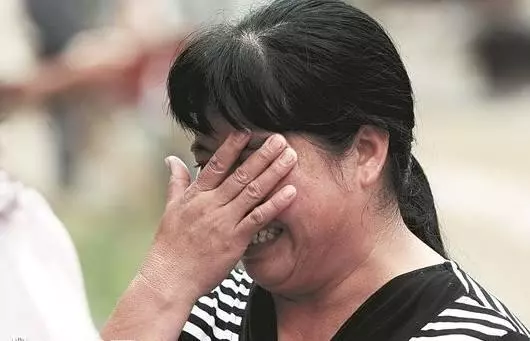39歲意外懷二胎,婆家人堅持要生,寶寶出生後家裡亂成一鍋粥