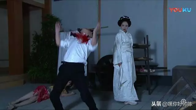 大帥哥為天嬌擋子彈,最終還是被馬炭斃了,劇情觸動心靈很是傷感