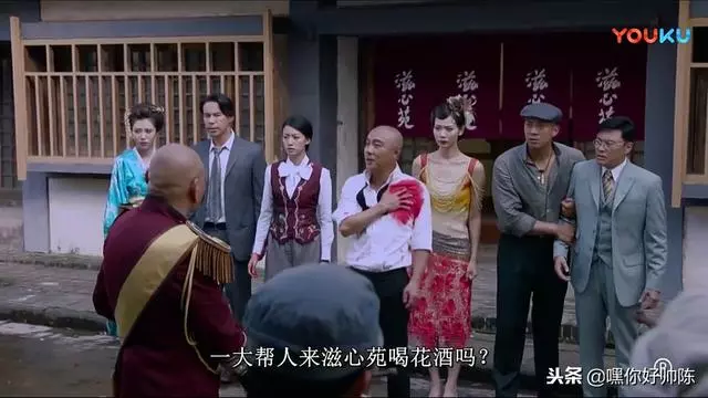 大帥哥為天嬌擋子彈,最終還是被馬炭斃了,劇情觸動心靈很是傷感