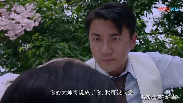 大帥哥為天嬌擋子彈,最終還是被馬炭斃了,劇情觸動心靈很是傷感