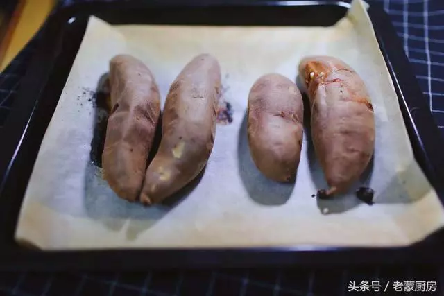 在家自己烤紅薯,吱吱流油,做法簡單,香甜可口,滿屋飄香