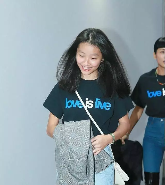 她們都是最美星二代,張智霖外甥女上榜,有位獲封「嫩版吳佩慈」!