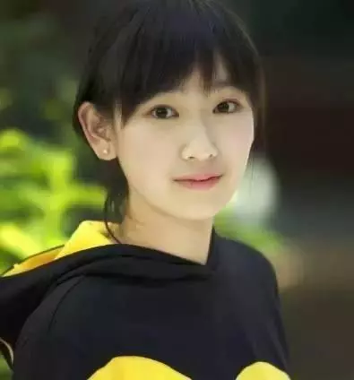 她們都是最美星二代,張智霖外甥女上榜,有位獲封「嫩版吳佩慈」!