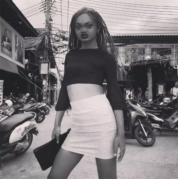 19歲少女「沒有鼻樑」醜到被社會嫌棄!如今成國際名模曝光「真正模樣」讓網友嚇到說不出話!