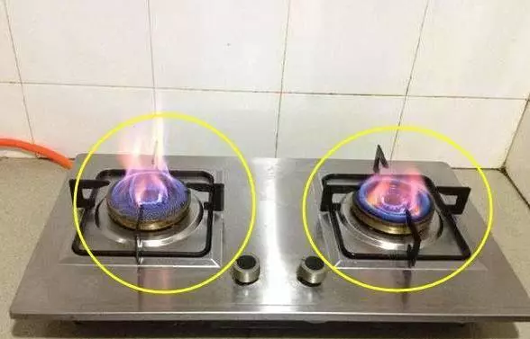 燃氣灶打不著火?這個地方動一動就行,一年省下不少錢,方法真棒