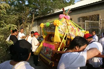 校園鬧厲鬼! [媽祖]長驅直入校園與鬼王談判! 談判破裂媽祖只能來硬的。。。。 