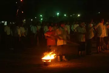 校園鬧厲鬼! [媽祖]長驅直入校園與鬼王談判! 談判破裂媽祖只能來硬的。。。。 