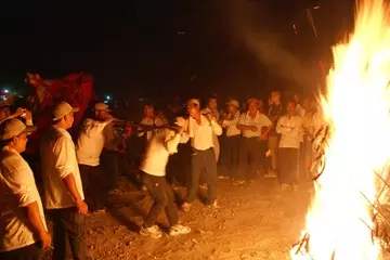 校園鬧厲鬼! [媽祖]長驅直入校園與鬼王談判! 談判破裂媽祖只能來硬的。。。。 