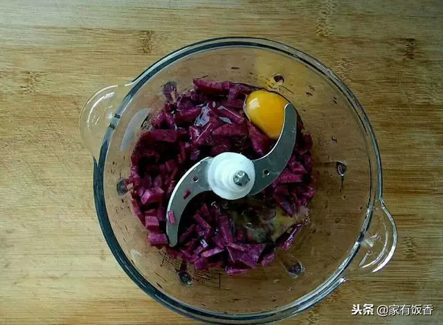 想吃紫薯發糕在家做,一次發酵成功,一看就會特簡單