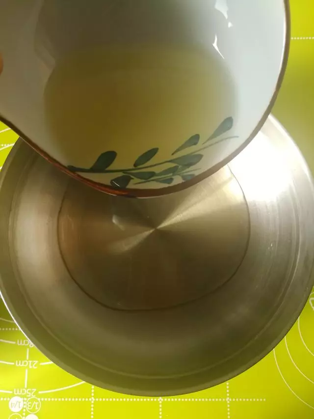 教你在家不用一滴水學會用電飯煲燜雞,外酥里嫩,香氣撲鼻