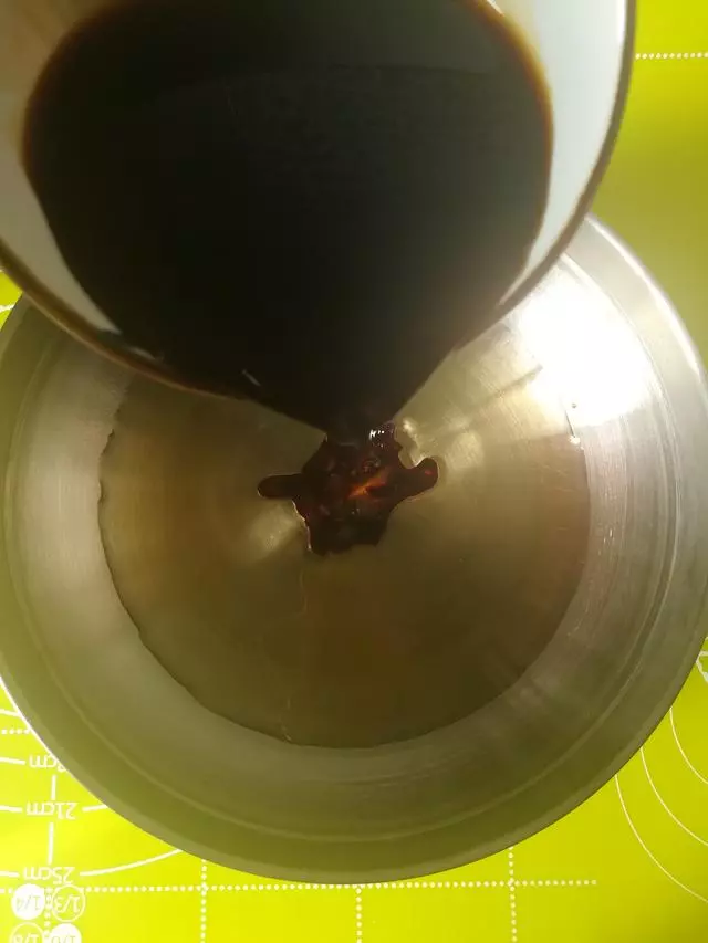 教你在家不用一滴水學會用電飯煲燜雞,外酥里嫩,香氣撲鼻