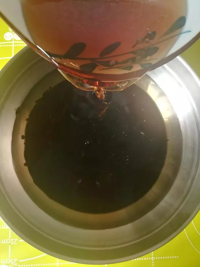 教你在家不用一滴水學會用電飯煲燜雞,外酥里嫩,香氣撲鼻
