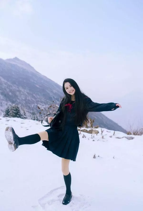 下雪拍照必備!10個pose教你擺脫鏡頭尷尬癌!