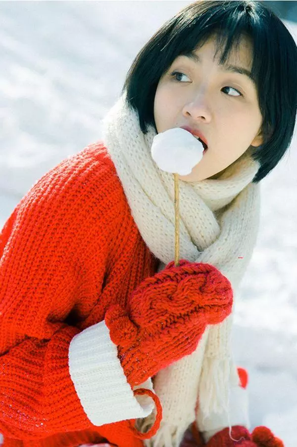 下雪拍照必備!10個pose教你擺脫鏡頭尷尬癌!