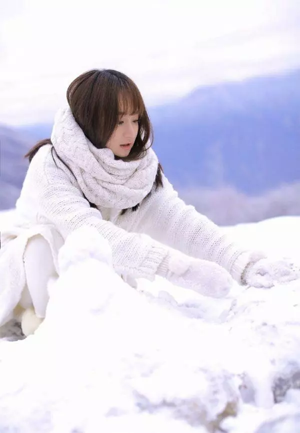下雪拍照必備!10個pose教你擺脫鏡頭尷尬癌!