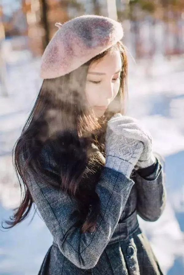 下雪拍照必備!10個pose教你擺脫鏡頭尷尬癌!