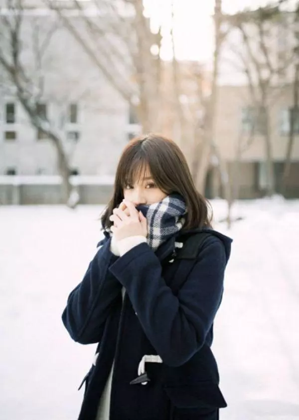 下雪拍照必備!10個pose教你擺脫鏡頭尷尬癌!