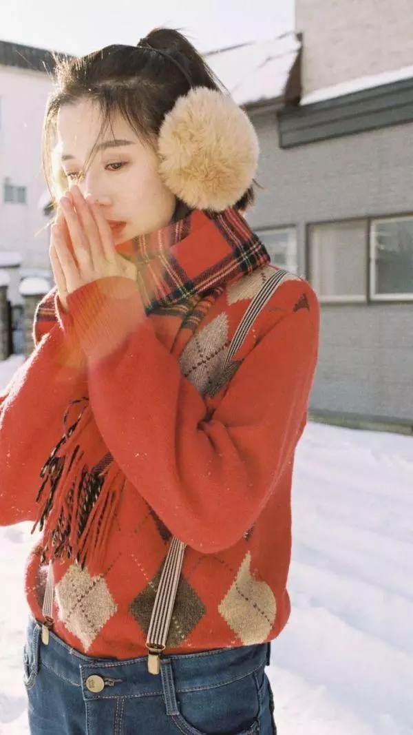 下雪拍照必備!10個pose教你擺脫鏡頭尷尬癌!