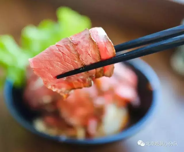堆成山的火山丼飯來了,開在三里屯