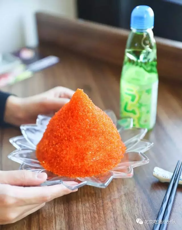 堆成山的火山丼飯來了,開在三里屯