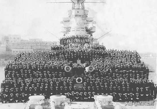 以一敵四的德國巨艦,被400枚炮彈擊中,船員與艦共存亡