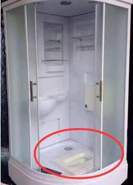 頭一次見淋浴房裡裝蹲坑,我罵老公腦子進水,入住後才發現我錯了!