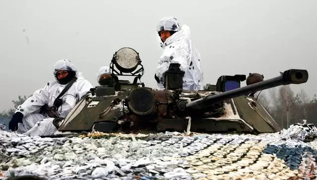 俄前線指揮官遭刺殺,俄軍發射大批禁用武器,隨後炸平烏克蘭陣地