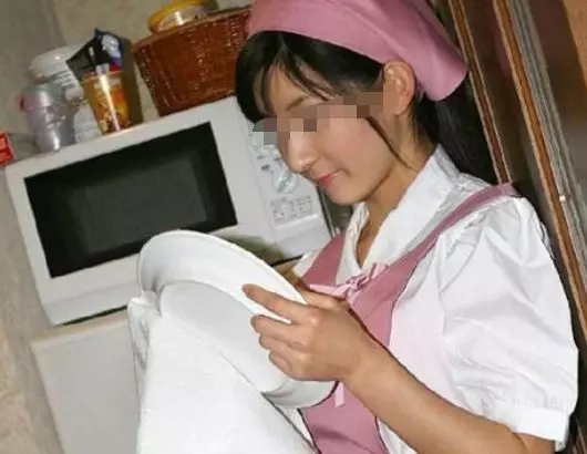 妻子去世老公娶保姆,一年後搬家發現老婆手機,老公報了警