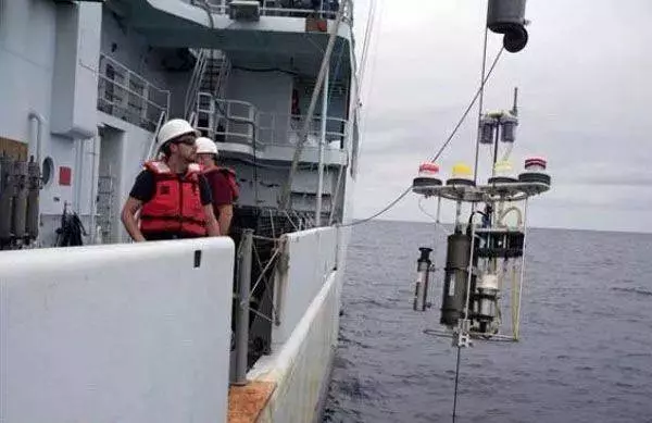他們探勘世界最深的海底,拍下了這些令人從頭涼到腳的畫面
