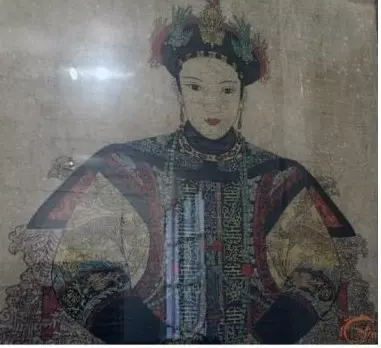 這些是清宮十三朝裏最美的王妃們,倒數第二個太正了,簡直顛倒眾生