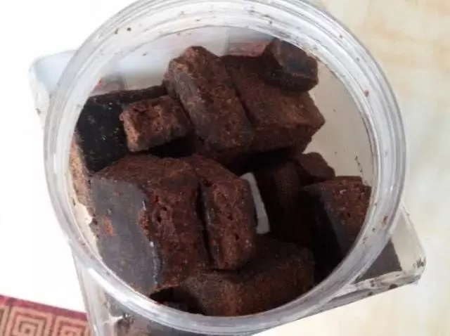 4種家常食材,自製天然「褪黃劑」,50歲阿姨每天早餐喝一碗,皮膚水潤白嫩,比面膜效果還要好