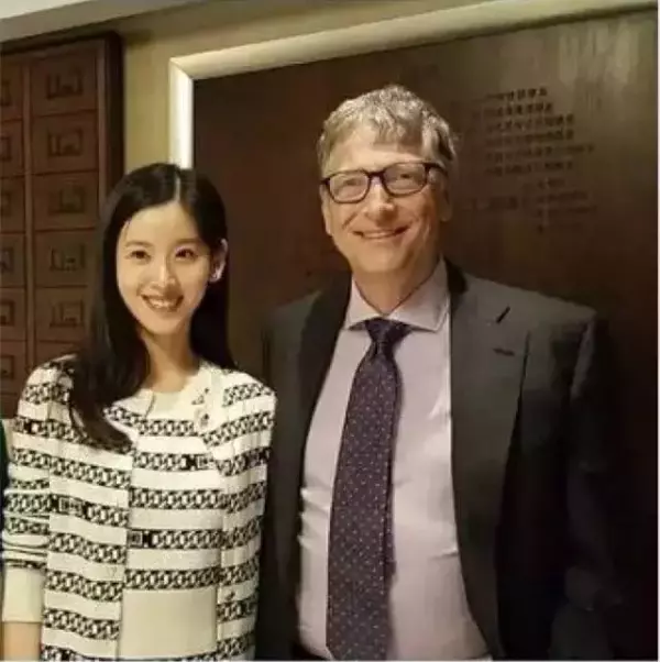 21歲年輕漂亮的她嫁給「大19歲總裁老公」!被嗆是「花瓶拜金女」!她真實身分曝光,酸民們全都馬上閉嘴!