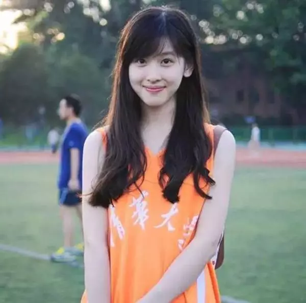21歲年輕漂亮的她嫁給「大19歲總裁老公」!被嗆是「花瓶拜金女」!她真實身分曝光,酸民們全都馬上閉嘴!