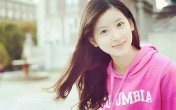 21歲年輕漂亮的她嫁給「大19歲總裁老公」!被嗆是「花瓶拜金女」!她真實身分曝光,酸民們全都馬上閉嘴!