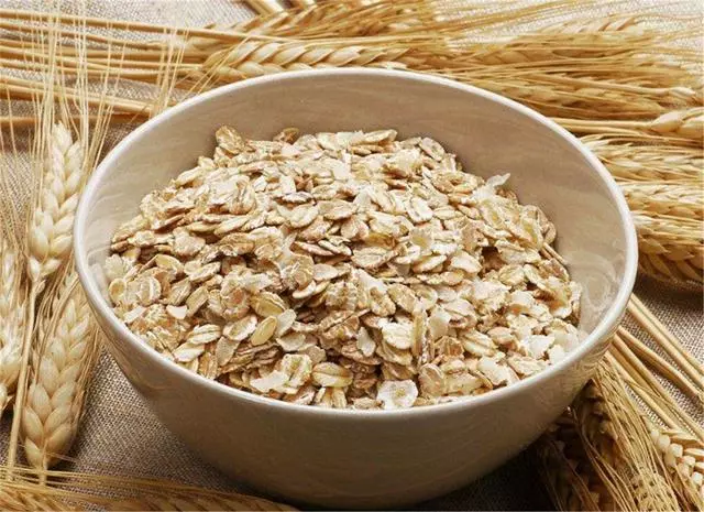 50歲後要多吃這4種【高鈣食物】,比鈣片好吸收,腿不疼膝蓋不痛了