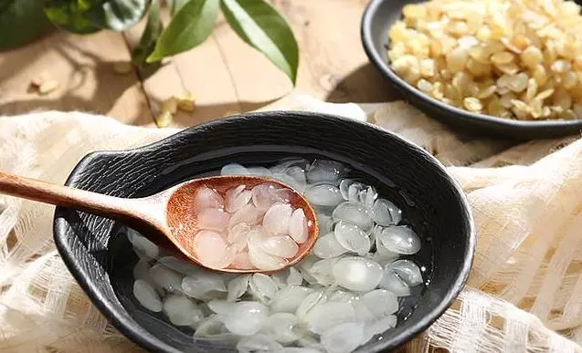 更年期女人堅持吃「它」,不易貧血和發胖,補充雌性激素,越來越年輕
