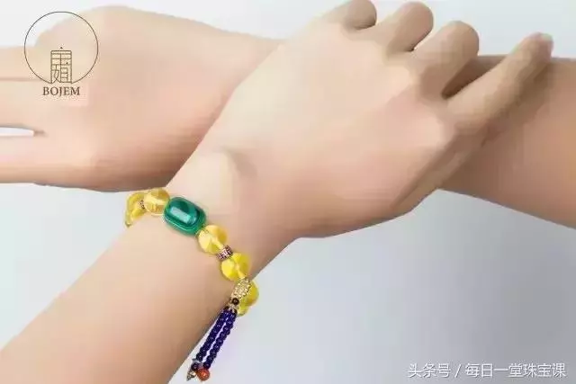 左手戴玉,右手戴銀?手鐲手串佩戴有講究,分左右手,納福避災!排胎毒、祛邪祟