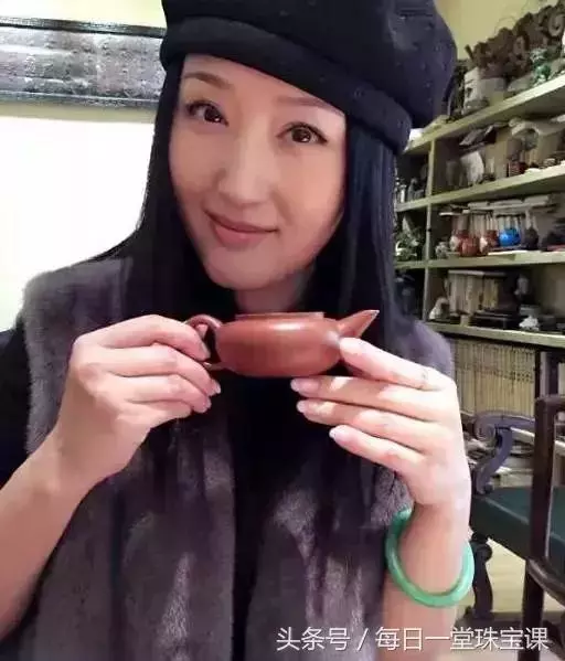 左手戴玉,右手戴銀?手鐲手串佩戴有講究,分左右手,納福避災!排胎毒、祛邪祟
