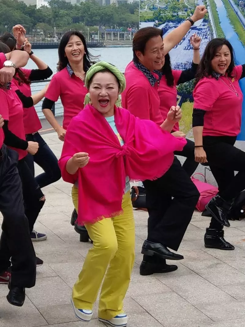 太俗氣?高雄觀光「找白冰冰代言被嫌翻」 網友翻出「40年前激似周子瑜」清純美照