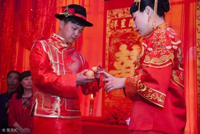 離婚後孩子想吃媽媽做的飯,我帶他去岳母家,開門後我說不出話