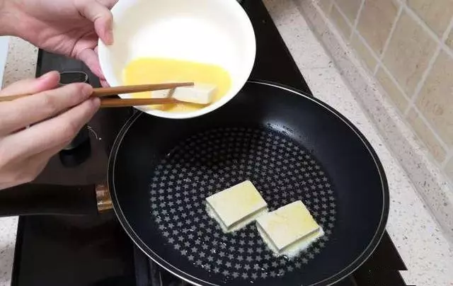 豆腐這樣做,實在太香了,簡單營養,特下飯,比吃大魚大肉還過癮