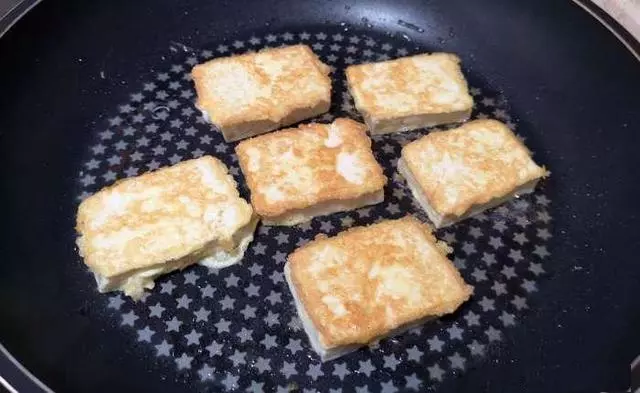豆腐這樣做,實在太香了,簡單營養,特下飯,比吃大魚大肉還過癮