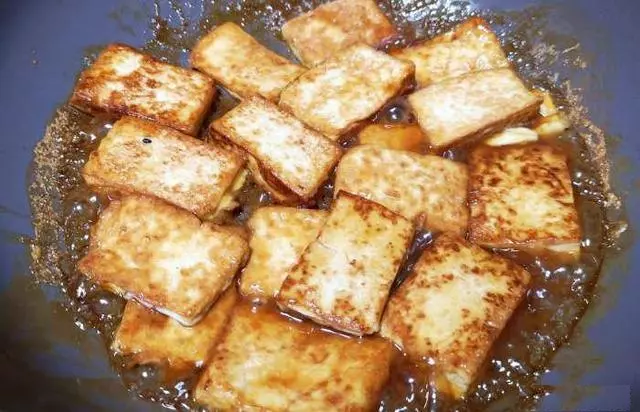 豆腐這樣做,實在太香了,簡單營養,特下飯,比吃大魚大肉還過癮