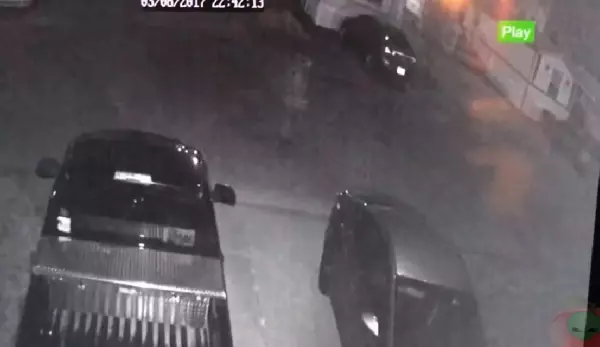 門外感應器一直亮著,出去看又沒人!一看監視攝影機畫面,全家人嚇到隔天連忙搬家逃命!!