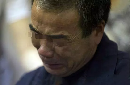 父母離婚都不要我,大伯將我養大成人,結婚那天爸媽怒罵我不孝