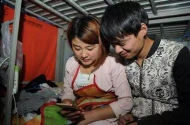 丈夫出事後我「拋夫棄子」改嫁,半年後想念兒子,悄悄回家!推開門後我慚愧得自扇耳光